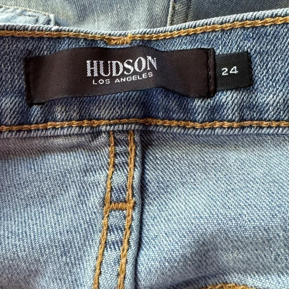 Hudson Jeans Devon High-Rise Distressed Biker Shorts in‎ Lift Me Up Size 24 New